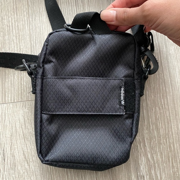 Adidas unisex utility festival crossbody bag - Picture 5 of 13
